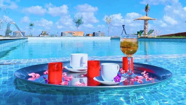 حمّام سباحة خارجي