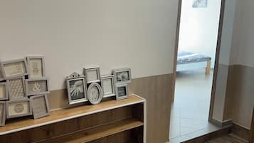 Basic Apartment, Courtyard View | Living area