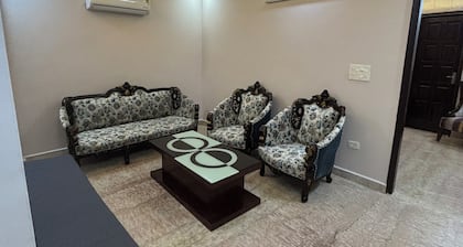 Tranquil 2-bedroom apartment in New Delhi with AC, WiFi