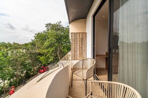 Terrace/patio - King Studio w/ Balcony, Rooftop Pool | Aldea Zama (Tulum)