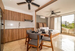 Silitysrauta/-lauta, ilmainen Wi-Fi, vuodevaatteet