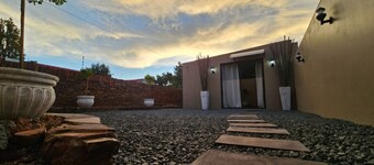 "Welcome to Moo Manor – Your Tranquil Getaway Near the Heart of Adventure!"
