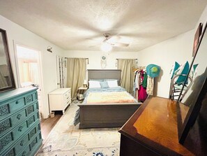 3 Schlafzimmer, Bügeleisen/Bügelbrett, WLAN, Bettwäsche