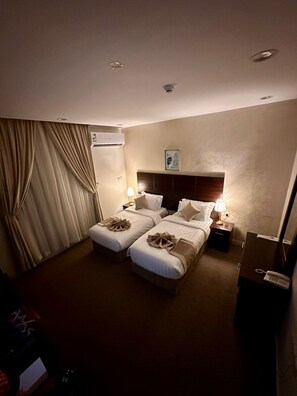 Standard Twin Room | Minibar, in-room safe, desk, free cots/infant beds - Sama Al Khair (Madinah)