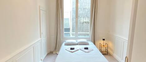 4 bedrooms, WiFi, bed sheets