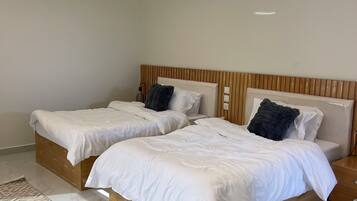 2 Schlafzimmer, Bügeleisen/Bügelbrett, kostenloses WLAN