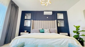 2 bedrooms, desk, iron/ironing board, WiFi