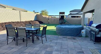Sunny Desert Retreat 3 Bedroom