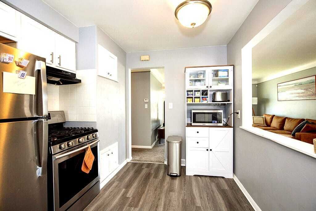 Microondas, horno, parrilla de estufa y lavavajillas 