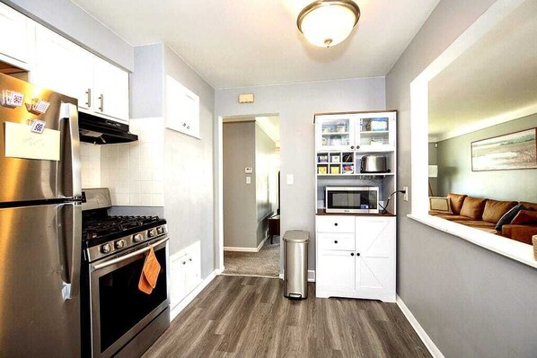 Microwave, oven, stovetop, dishwasher