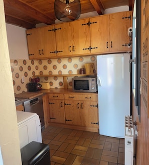 Refrigerador, microondas, horno y lavavajillas 
