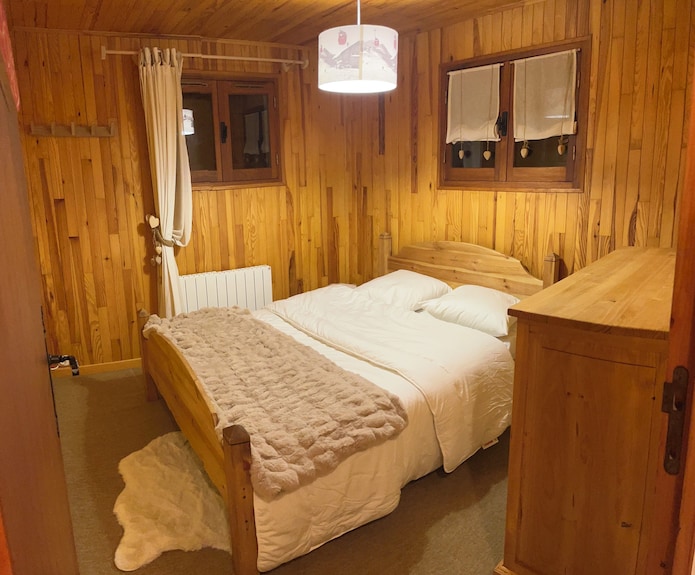 Chalet For 12 People Near The Slopes, With A Sauna - Le Corbier