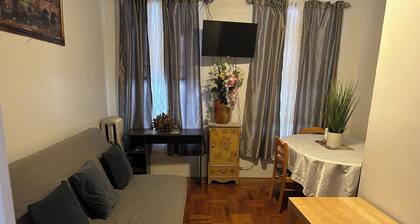 Charming apartment with Heat &AC and WiFi in fantastic city