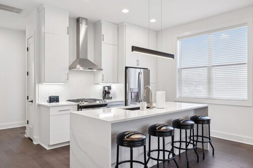 American Talladega Nights - Downtown with Hot Tub