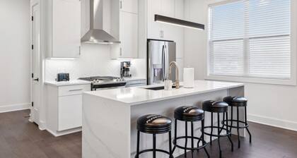 American Talladega Nights - Downtown with Hot Tub