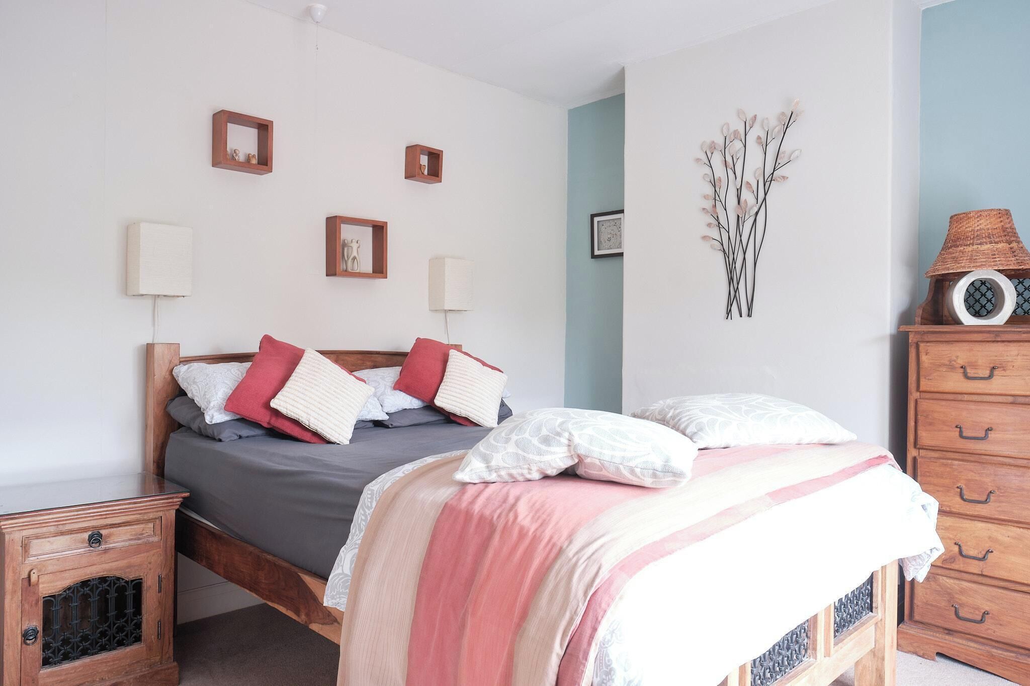 2 bedrooms, iron/ironing board, travel cot, WiFi