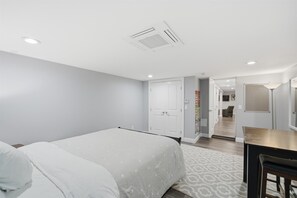 1 chambre, bureau, fer et planche à repasser, Wi-Fi gratuit