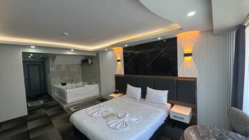 Room, 1 Bedroom, Hot Tub | Premium bedding, Select Comfort beds, minibar, desk