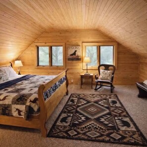 4 soverom, skrivebord, wi-fi (inkludert) og sengetøy