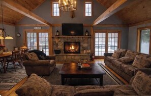 Smart-TV, peis, fotballspill og bøker