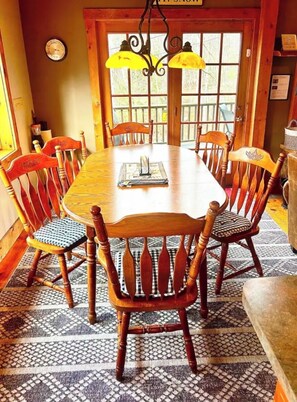 Dining - The Great Escape!  (Wardsboro)