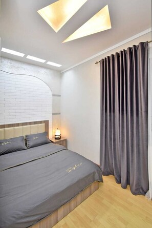 2 Schlafzimmer, Zimmersafe, Bügeleisen/Bügelbrett, kostenloses WLAN