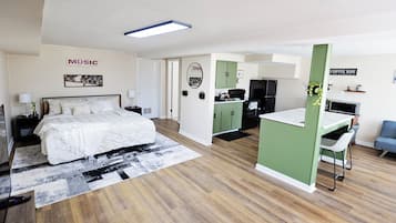 1 bedroom, desk, iron/ironing board, free WiFi