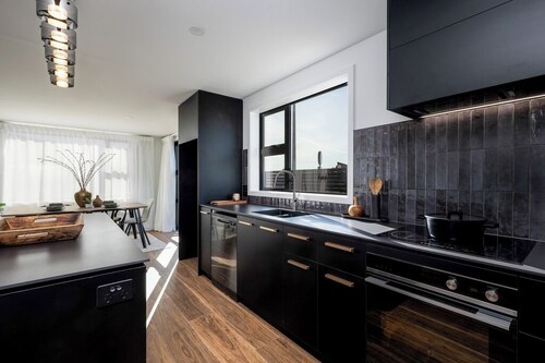 Richmond - Close to Washbourn Gardens - Brand New Fully Equipped Home