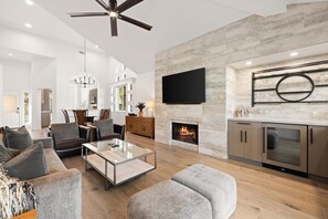 スマートテレビ、暖炉