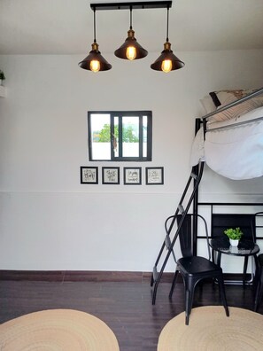 1 slaapkamer, een bureau, gratis wifi, beddengoed