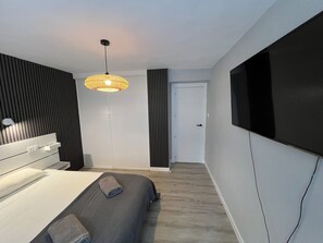 3 室のベッドルーム、アイロン / アイロン台、旅行用ベビーベッド、WiFi