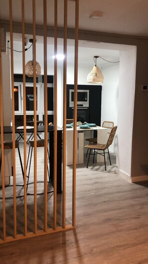 Dining - Apartment in the Arena area of Gijon, near the beach of San Lorenzo.  (Gijón)