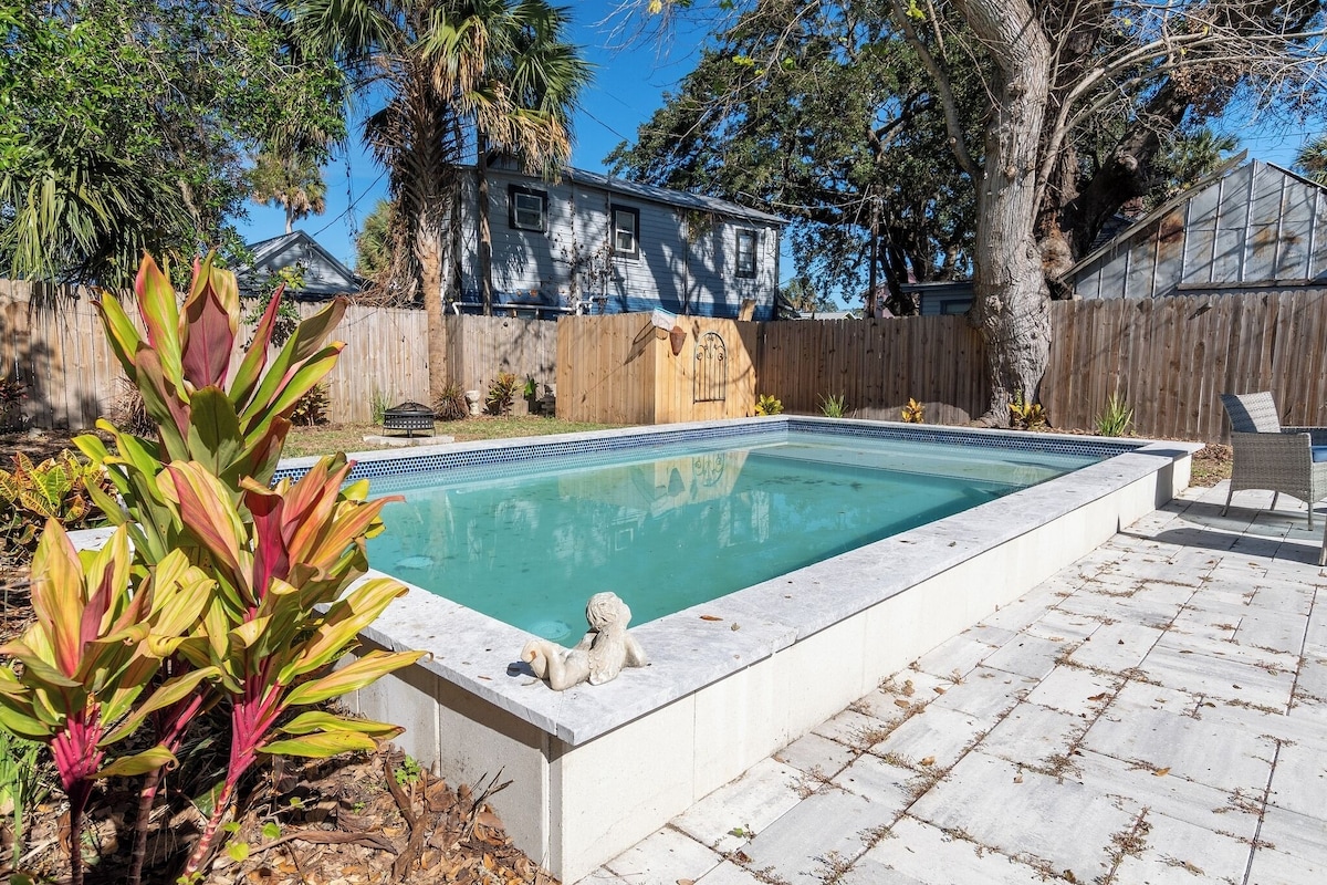 3bedroom/2bath home with Private Pool! Downtown St Augustine, quiet and walkable