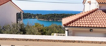 Detached holiday house Grubelic , 2 bedrooms 3 bathrooms, island of Rab, Palit