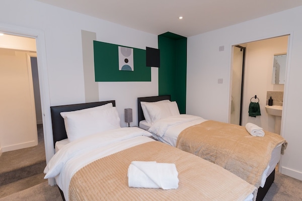 En-suite Twin Bedroom