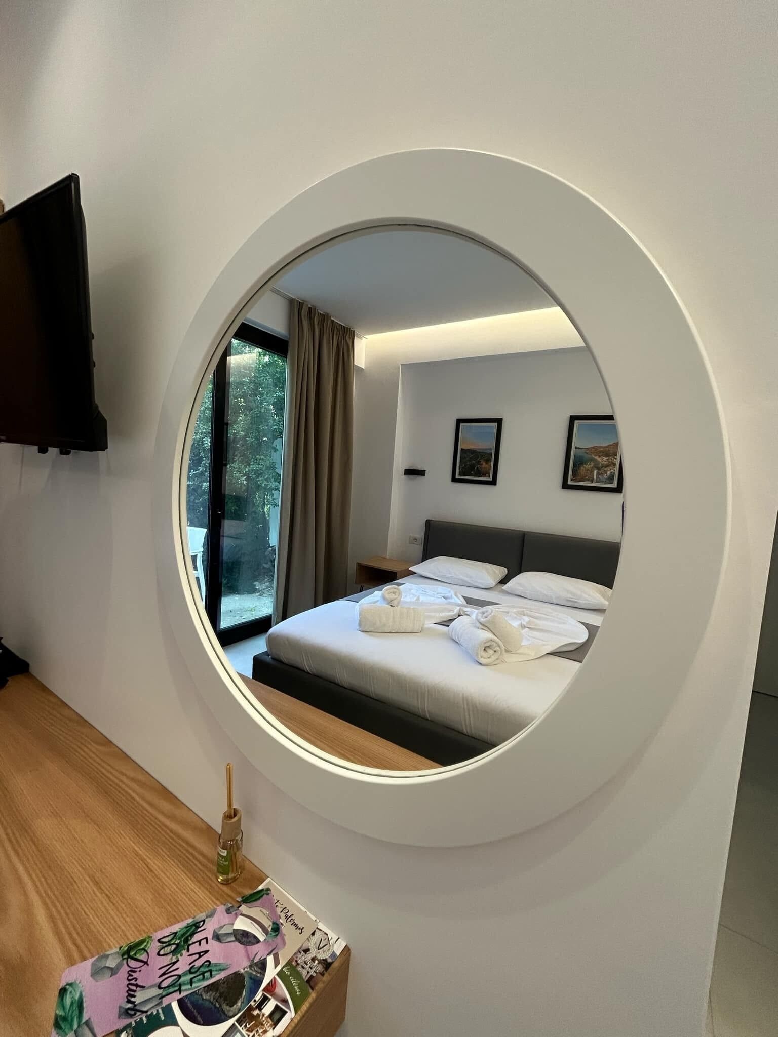 Basic Double Room, Patio | Iron/ironing board, free WiFi