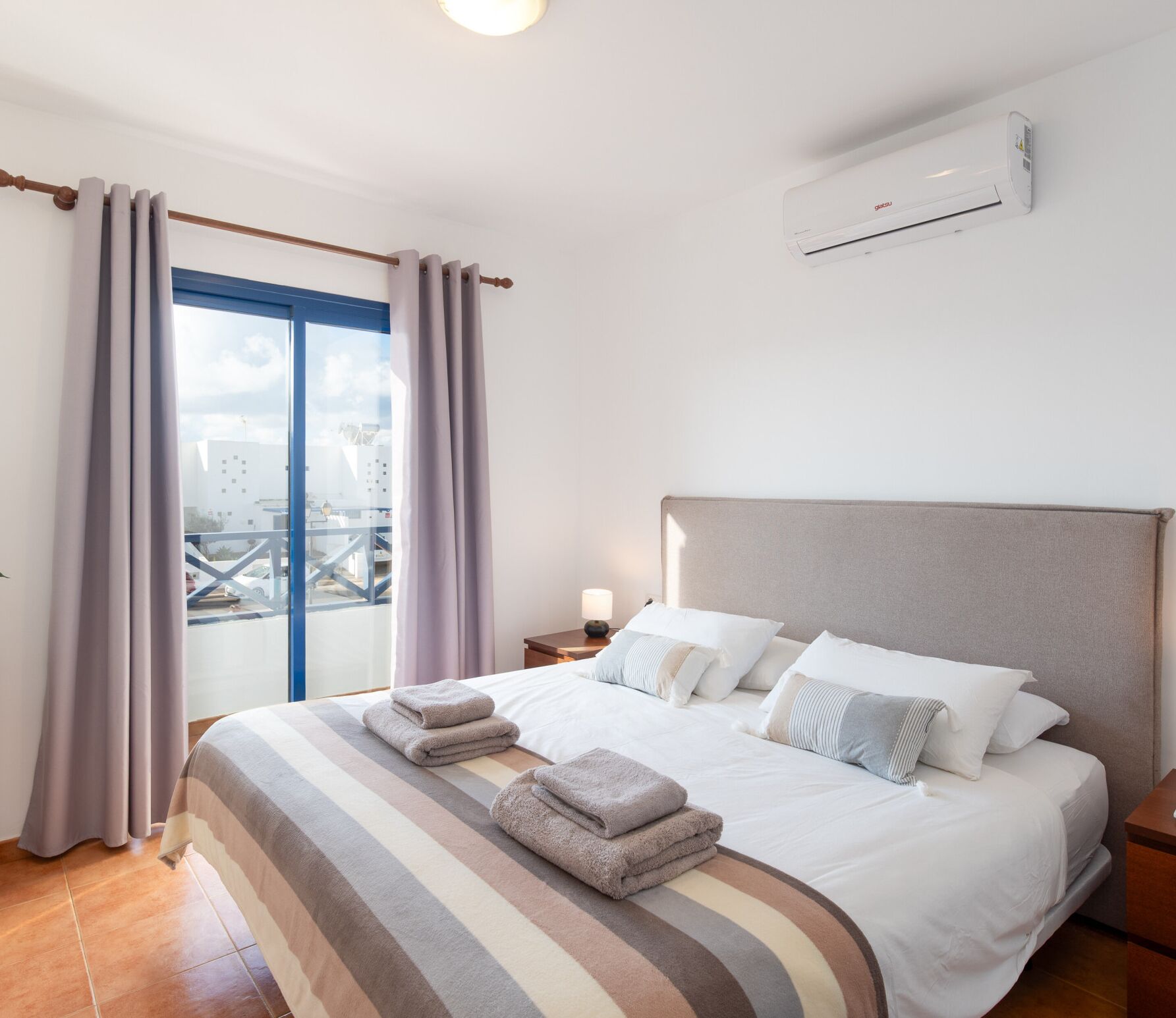 2 dormitorios, caja fuerte, tabla de planchar con plancha y wifi gratis