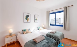 2 habitaciones, tabla de planchar con plancha y wifi gratis 