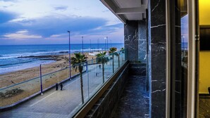 Comfort Dört Kişilik Oda, Balkon, Plaj Manzaralı | Teras/veranda