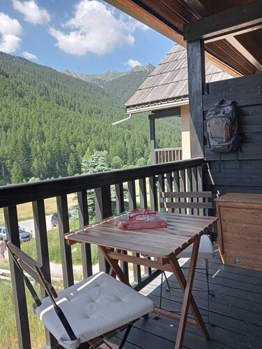 Studio apartment in the mountains (1600 m.a.s.l.) Full southern exposure