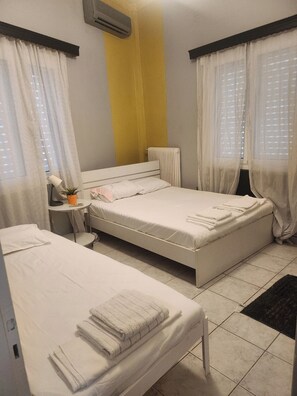 Blackout drapes, soundproofing, iron/ironing board, free WiFi