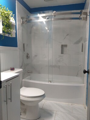 Handdoeken, zeep, shampoo, toiletpapier