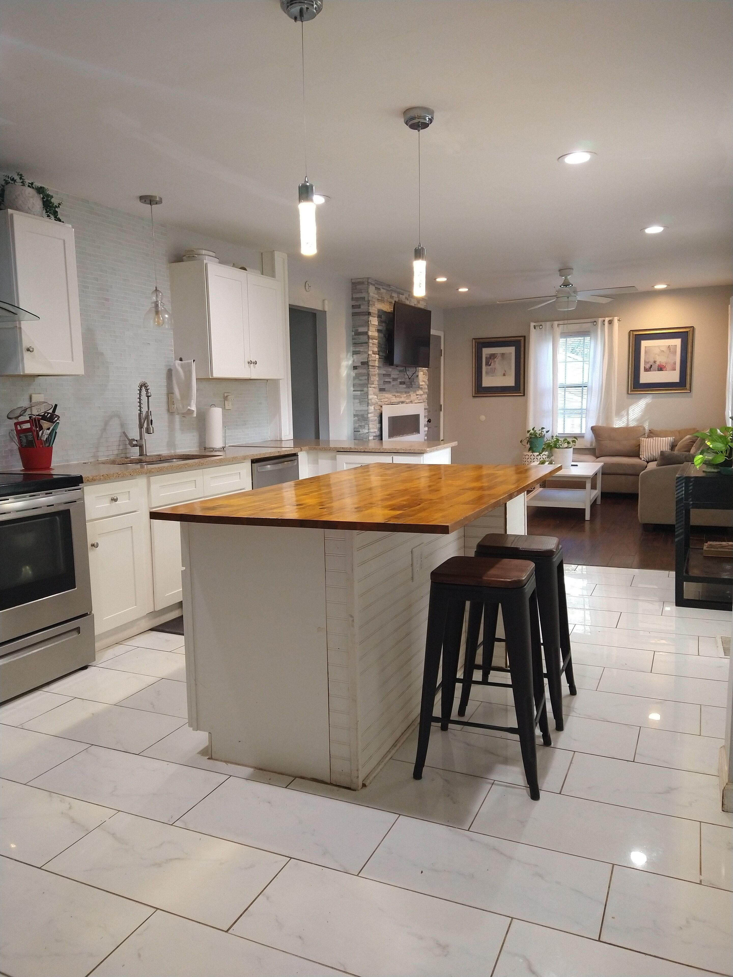 Frigorífic, microones, forn i placa de cuina 