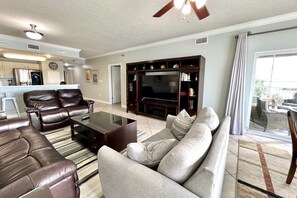 TV, DVD player - Bay John 406 Water Front 3/3 near shopping, dining, & boat friendly! (Gulf Shores)