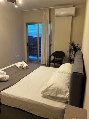 2 chambres, bureau, fer et planche à repasser, Wi-Fi