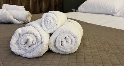 Family-friendly Sunset Charm Retreat Tirana with Panorma View and Natural Plants