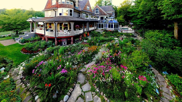 Garden view - Queen's View Bayfield (Bayfield)