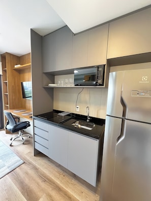 Studio Confort, balcon, vue ville | Cuisine privée | Machine à expresso