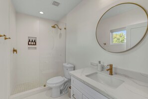 Towels, soap, toilet paper - Downtown Phoenix Home  (Phoenix)