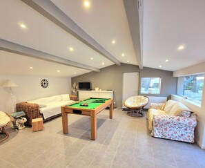 TV, fireplace, DVD player, table football